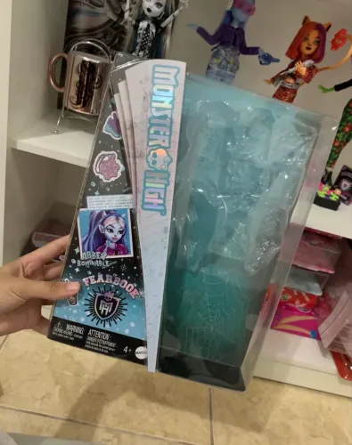 Caixas bonecas monster high draculaura Vênus e Abreu
