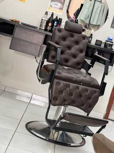 Cadeira hidráulica reclinável de barbeiro PRISMEC