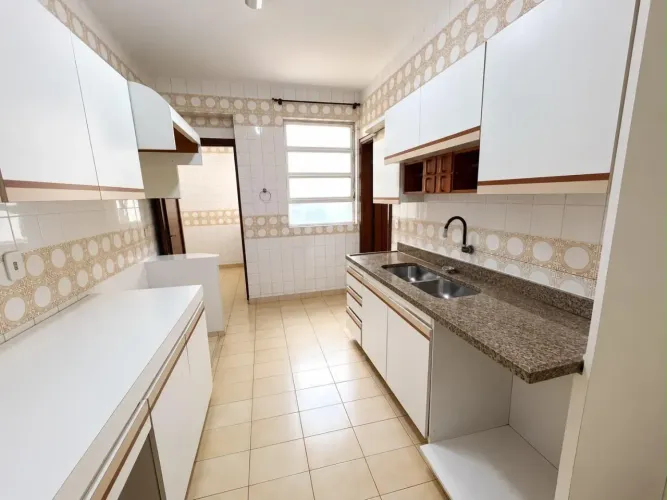 DOM JOÃO VI | Apartamento para locação com 3 quartos (1 suíte), 147 m² e 1 vaga por R$ 3.3