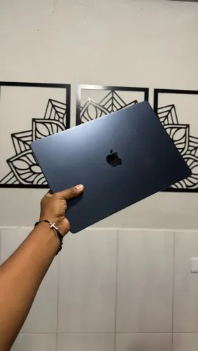 MacBook Air - M2 - 15? 8Gb RAM - 256Gb Armazenamento