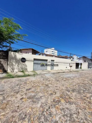 Casa à Venda no Bairro Planalto Ininga Zona Leste de Teresina