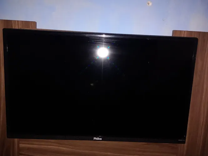 Vendo smart  tv philco bem conservada 