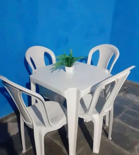 Aluguel de mesas e cadeiras pula pula e piscina de bolinhas pra sua festa