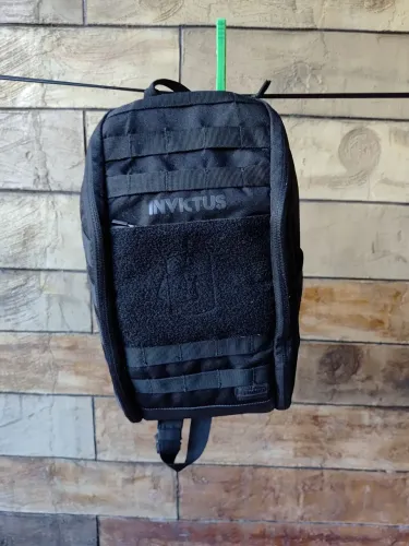 Mochila invictos 
