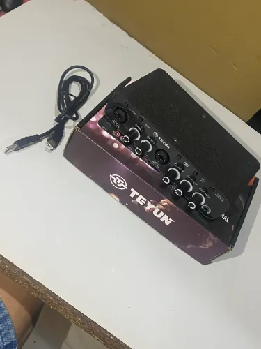 Vendo interface de áudio Teyun Q26