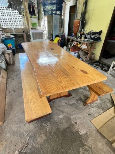 MESA DE MADEIRA LUXO