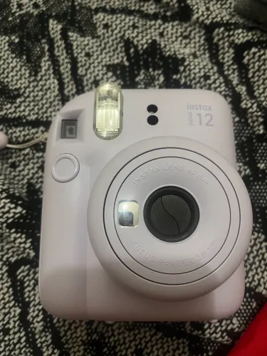 câmera polaroide mini instax 12 lilás