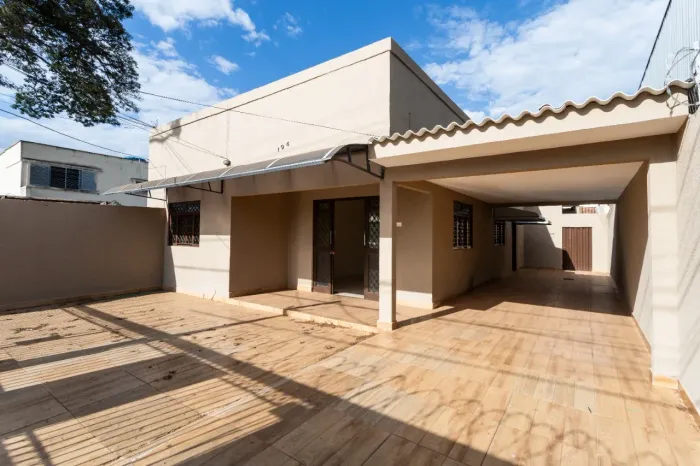 Casa 3 Quartos, 130 m² para locação, Urias Magalhães.