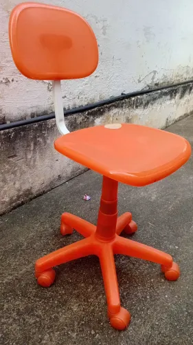 Cadeira em ótimo estado de uso