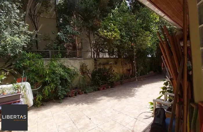 Ótimo Terreno Cidade Baixa, 480,48 m². Plano, com 2 casas em cima.