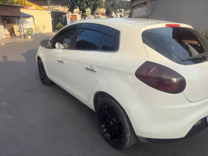 Fiat Bravo Essence 1.8 Flex 16V 5P 2014
