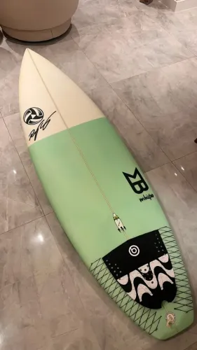 Prancha Surf 6'2" + Quilhas (Nunca Usada)