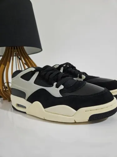 Air Jordan 4 RM