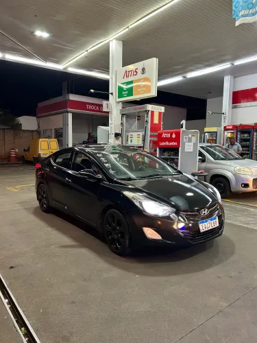 Hyundai Elantra GLS 1.8 16V Aut. 2012