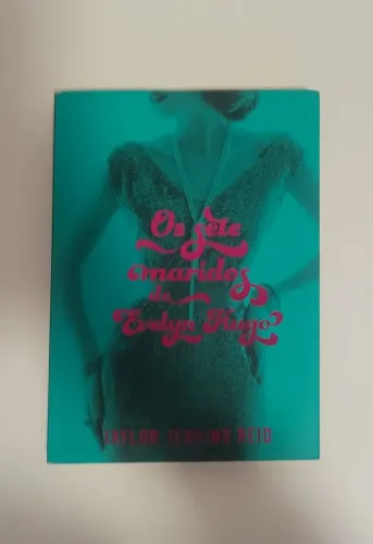 Livro Os Sete Maridos de Evelyn Hugo - Usado em bom estado