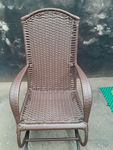 Cadeira de balanço nova