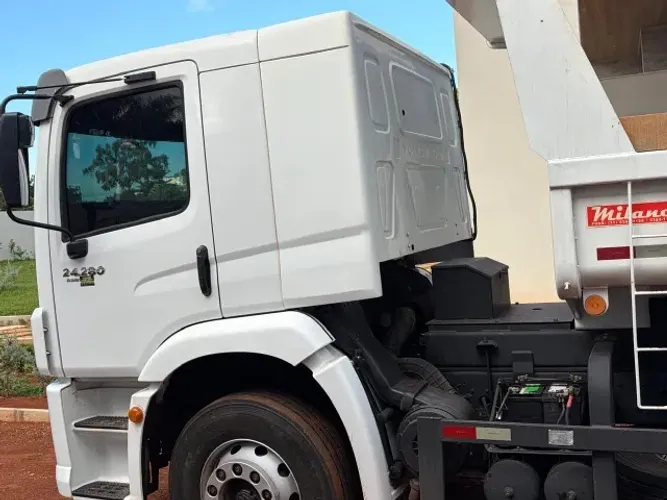 Caçamba VW 24280 - 6x2