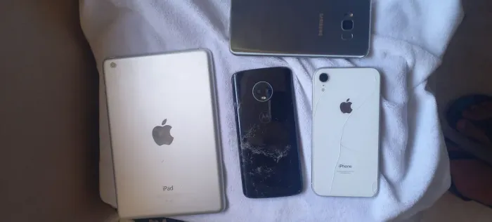 Telefones pra peças 