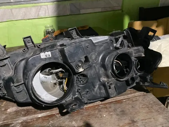 Farol Fiat Bravo essence 2013