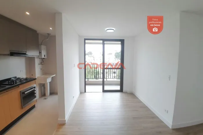Apartamento com 2 quartos e 1 vaga para aluguel no Tingui