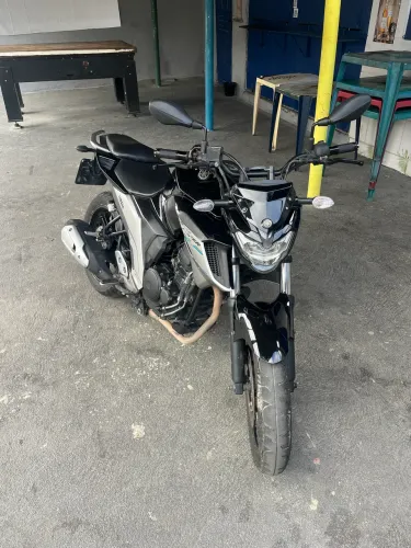Vendo ou passo financiamento.
