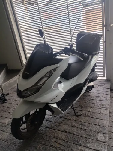Honda/PCX - 160 - Freios ABS - baixa Km 7980 super conservada doc.OK - Completa