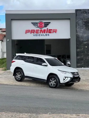 Toyota Hilux SW4 SR 4X2 2.7/ 2.7 Flex 16V Aut. 2017