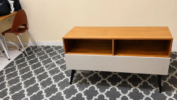 Sofá, mesa e rack vende -se 