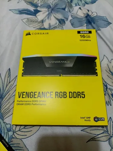 MEMÓRIA RAM Corsair vengeance 16GB rbg ddr5 5200MHz