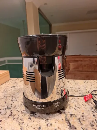 Espremedor de Frutas Mondial Turbo Premium E-10 Elétrico Inox 250W Capacidade 1L