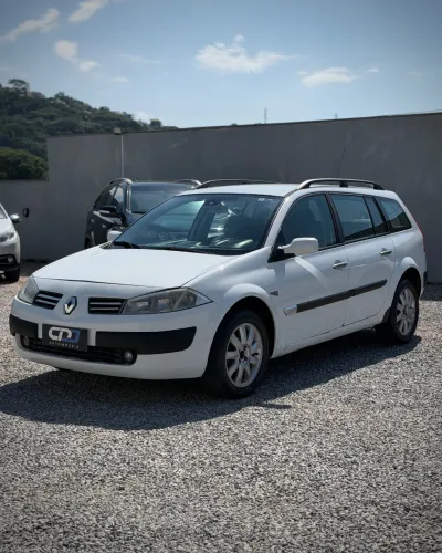 Renault Megane Grand Tour Dynam. Hi-flex 1.6 16V 2013