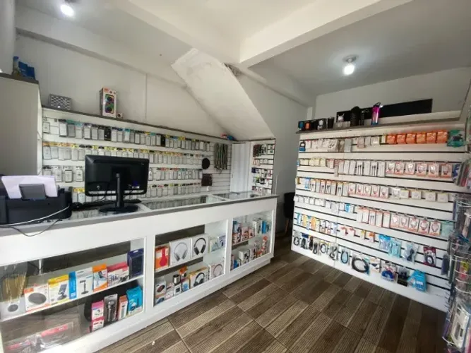 VENDE-SE LOJA DE ASSISTÊNCIA TÉCNICA DE CELULARES (JARDIM AQUARIO)