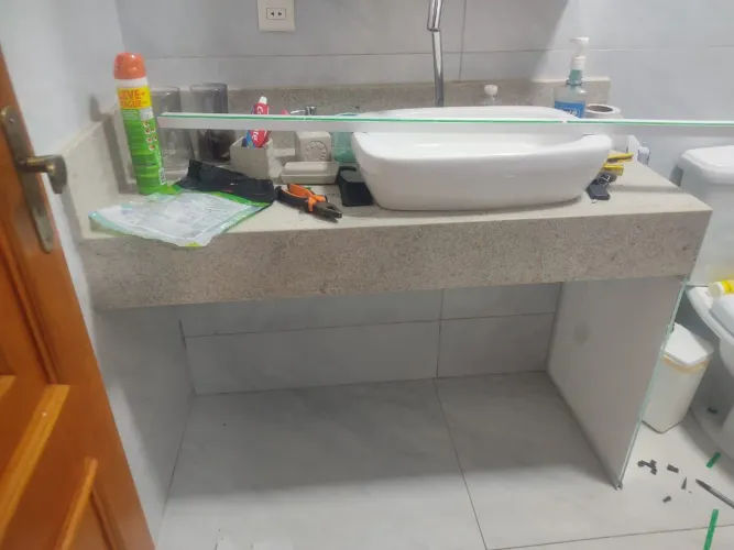 Fechamento de pia e manutenções em vidros!
