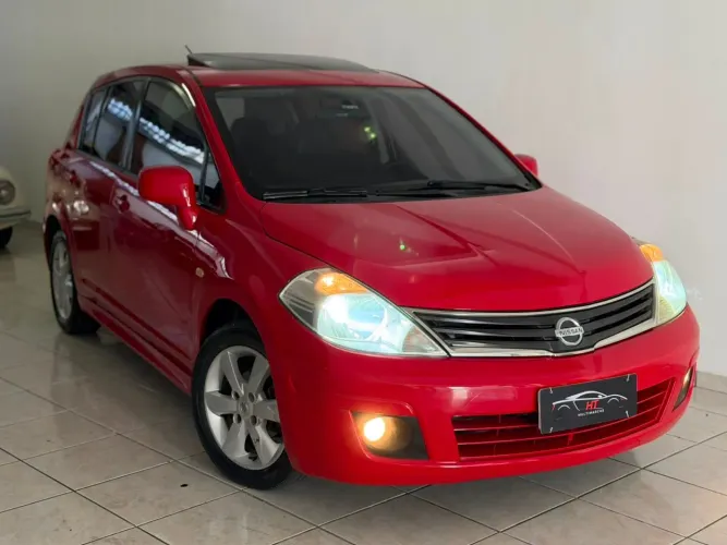 Nissan Tiida SL 1.8/1.8 Flex 16V Aut. 2012