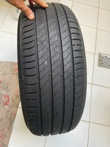 Pneu Michelin 215/55 R17 1000km rodados Honda HR-V