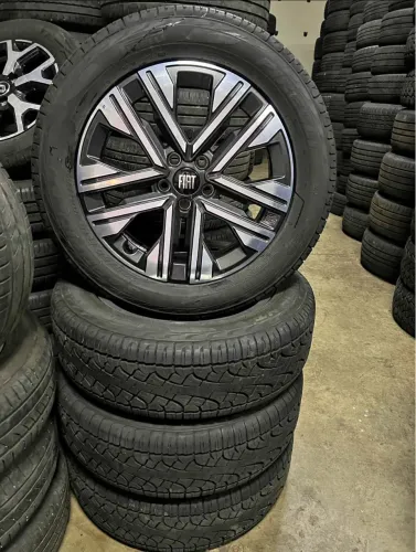 Rodas aro 18 Fiat toro 2026 original+ pneus Pirelli novos 