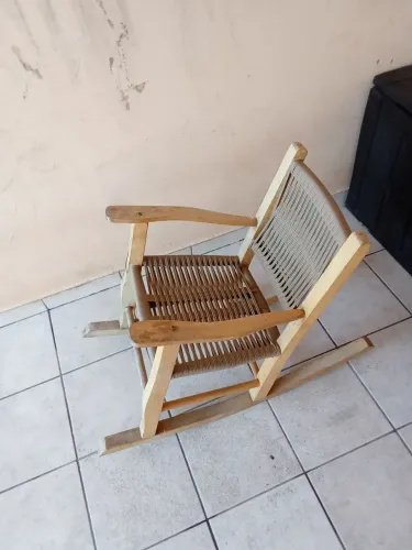 Cadeira de balanço infantil