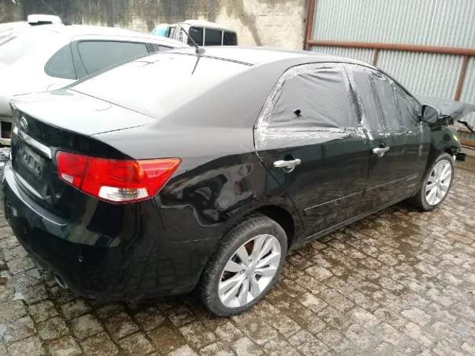 Sucata Cerato, para retirada de peça