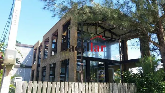 Casa em Condomínio : Duplex / Residencial / Orla 500 (Tamoios)