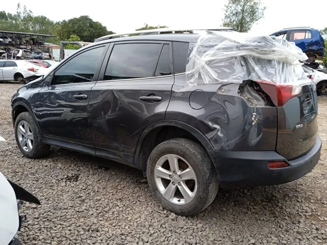 Sucata RAV4  4x2  2.0 2013 Gasolina para retirada de peças 