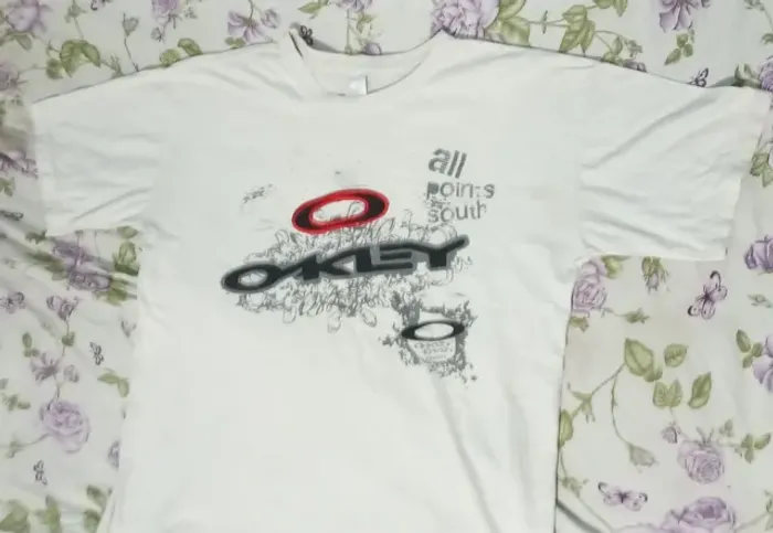 Vendo essa camiseta da Oakley 100% algodão