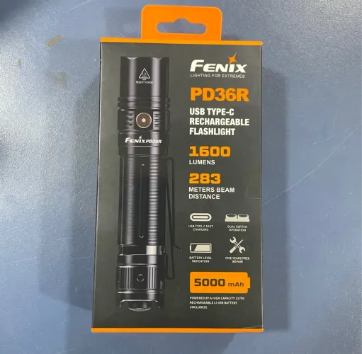 Lanterna Fenix PD36R e bateria 5000mah 