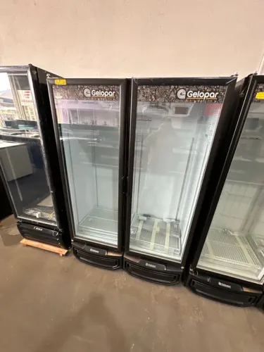 Cervejeira 2 portas 950 litros Gelopar 