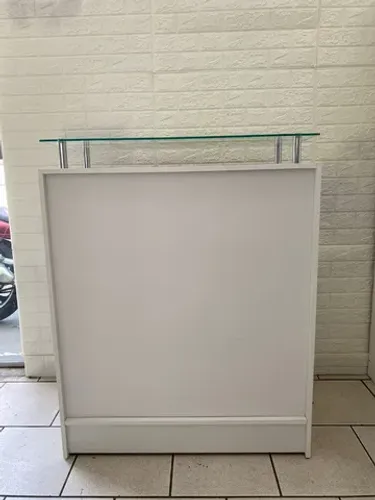 Balcão Fechado com Vidro Superior - Para Loja