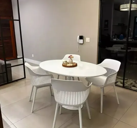 Mesa saarinen laqueada 1.20x70 