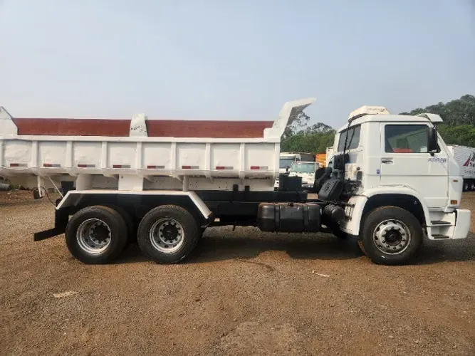 VW Caçamba cummins 2004 bombado truck