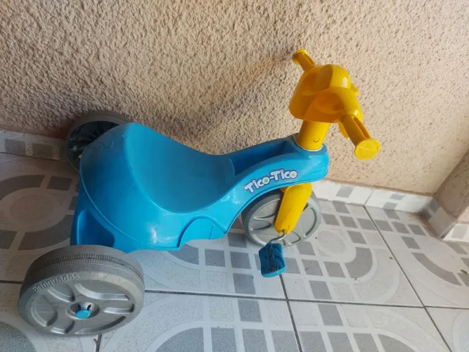 Triciclo Tico-Tico Bandeirante Infantil