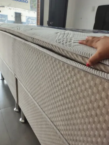 Colchão super king com pillow top design moderno e elegante 