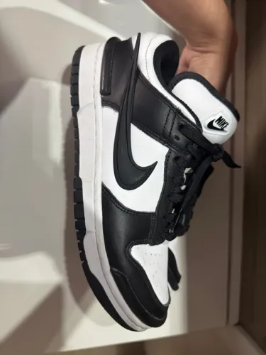 Nike Dunk Low Twist Original - Preto e Branco. Tam 37