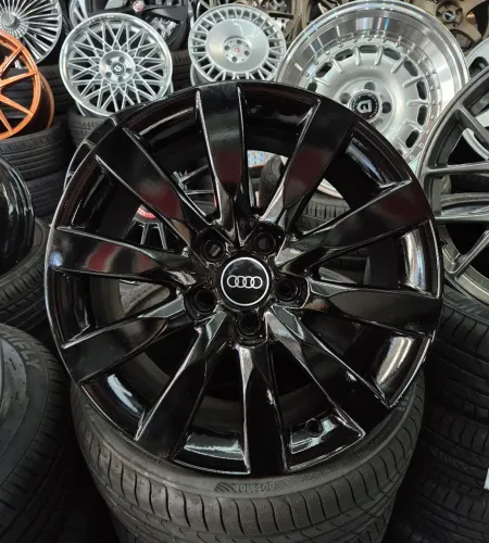 Jogo de rodas ORIGINAIS Audi A3/A4 aro 17 5x112 Balck Piano